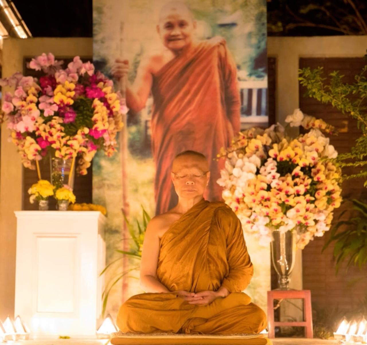 Venerable Luang Por Anan in deep meditation retreat
